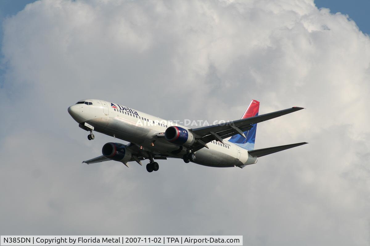 N385DN, 1999 Boeing 737-832 C/N 30348, Delta