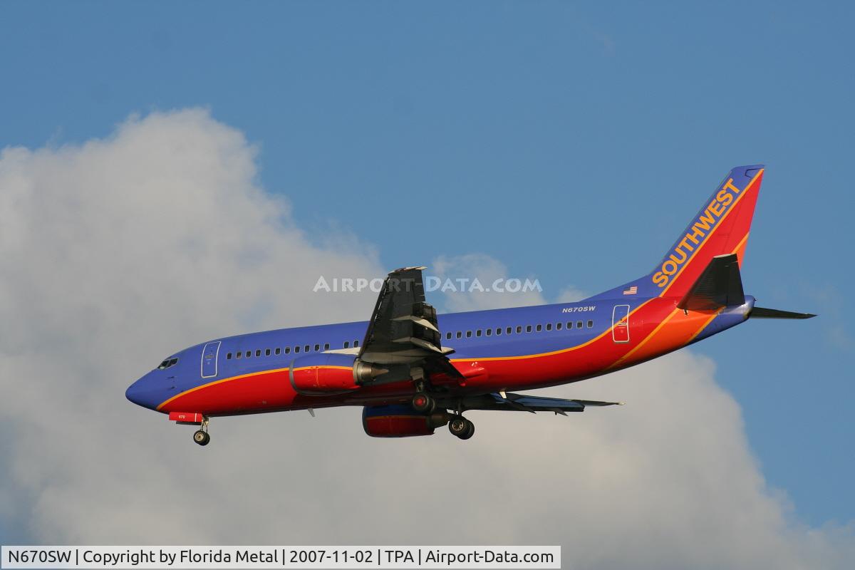 N670SW, 1988 Boeing 737-3G7 C/N 23784, Southwest
