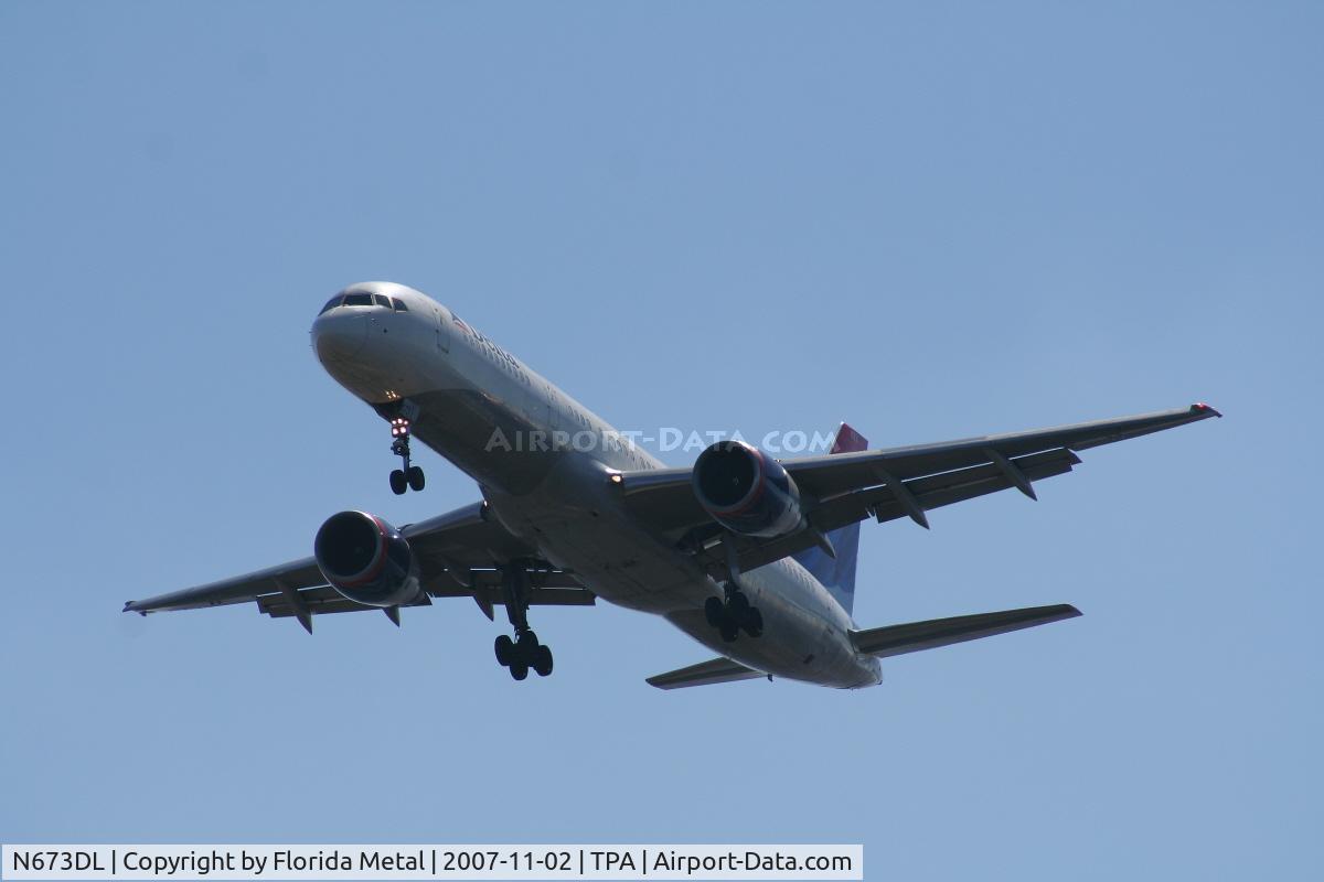 N673DL, 1992 Boeing 757-232 C/N 25978, Delta