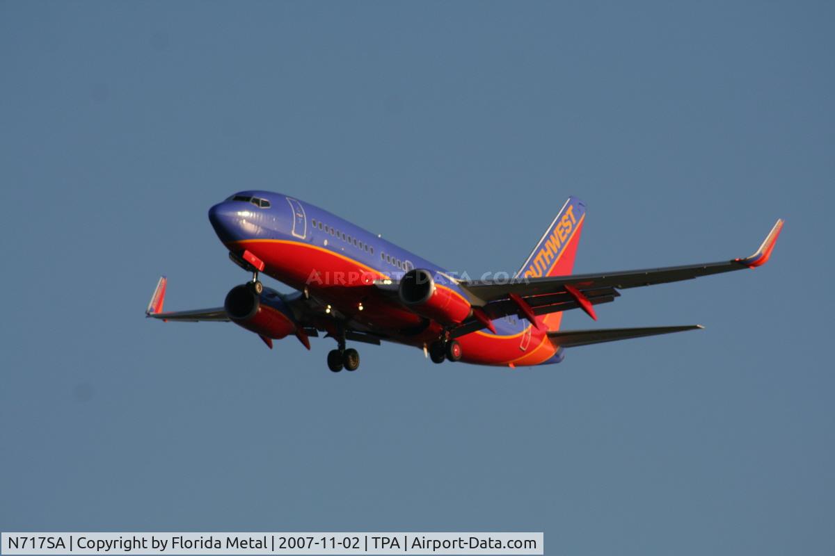 N717SA, 1998 Boeing 737-7H4 C/N 27851, Southwest