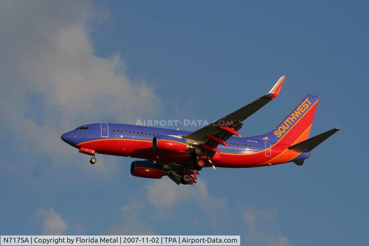 N717SA, 1998 Boeing 737-7H4 C/N 27851, Southwest