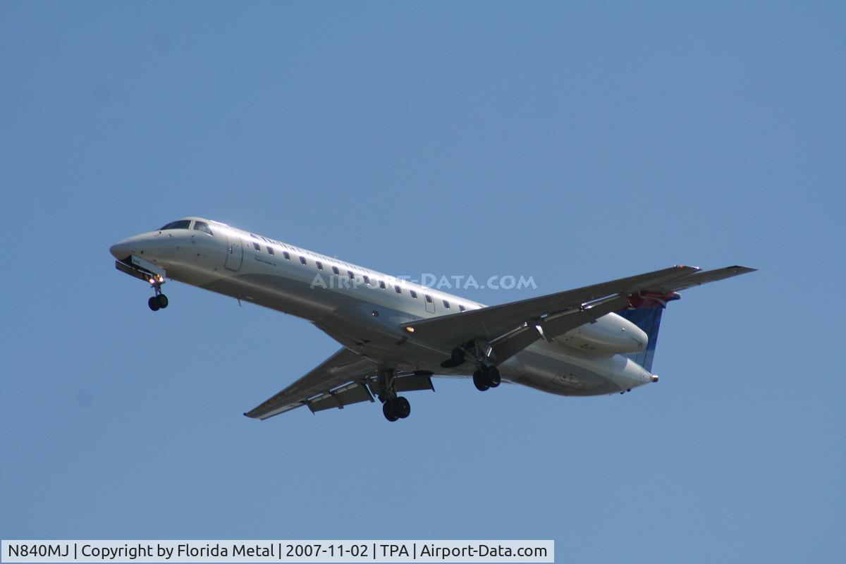 N840MJ, 2001 Embraer ERJ-145LR (EMB-145LR) C/N 145429, Delta Connection