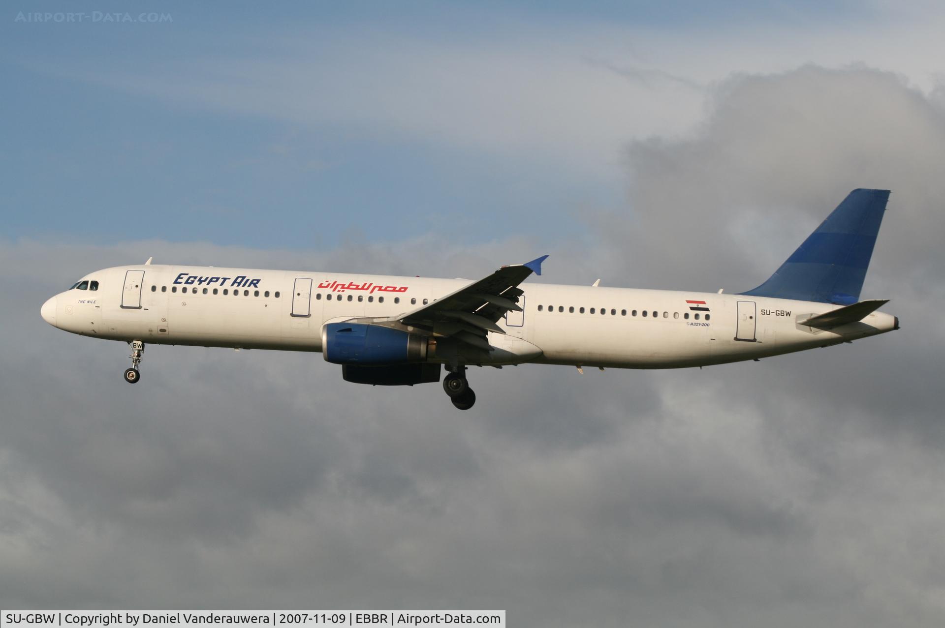 SU-GBW, 1997 Airbus A321-231 C/N 725, arrival of flight MS725 to rwy 25L