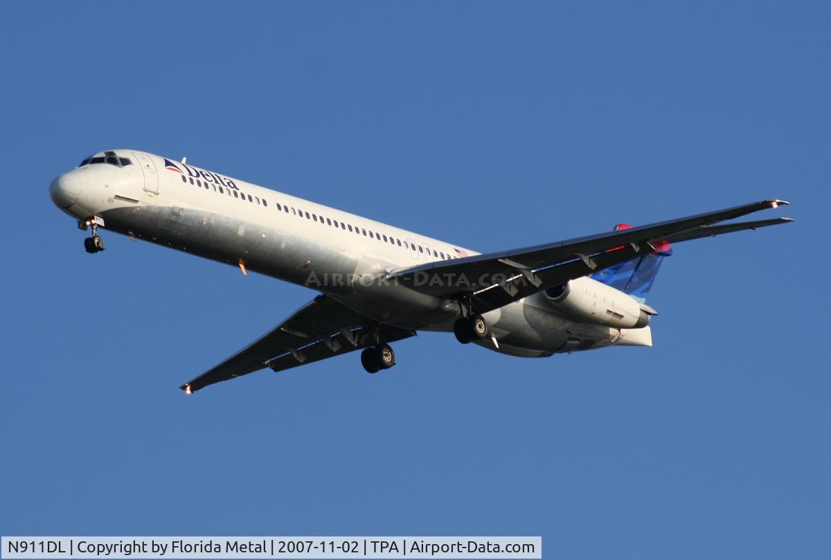 N911DL, 1987 McDonnell Douglas MD-88 C/N 49542, Delta