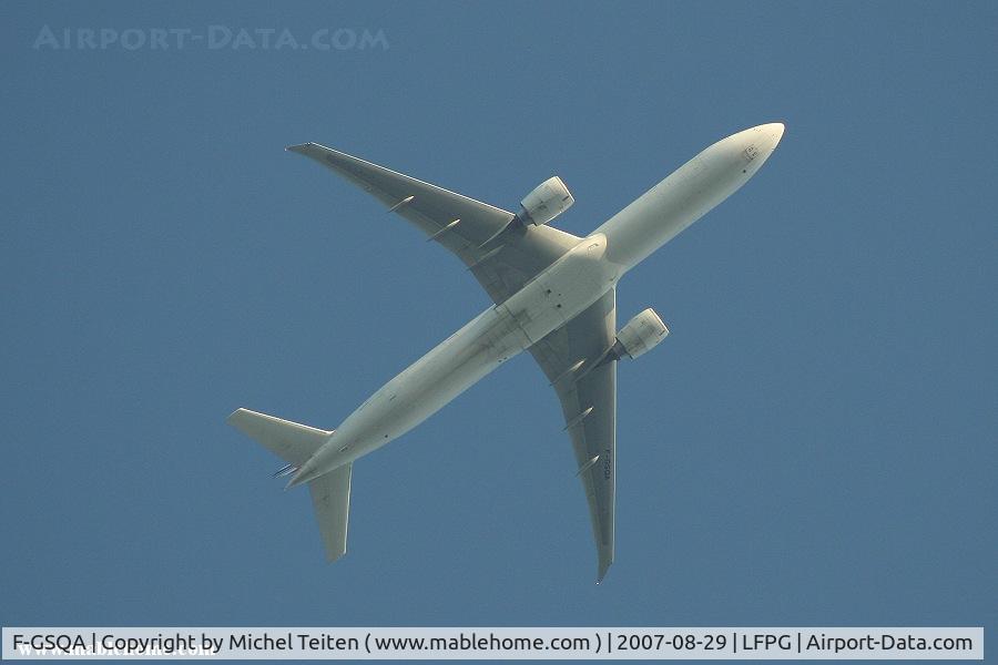 F-GSQA, 2004 Boeing 777-328/ER C/N 32723, Air France over St Germain en Laye before its landing to CDG