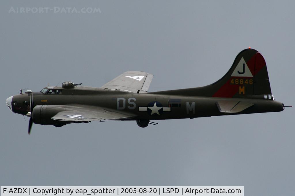 F-AZDX, 1944 Boeing B-17G Flying Fortress C/N 8246, overflying the field of Dittingen