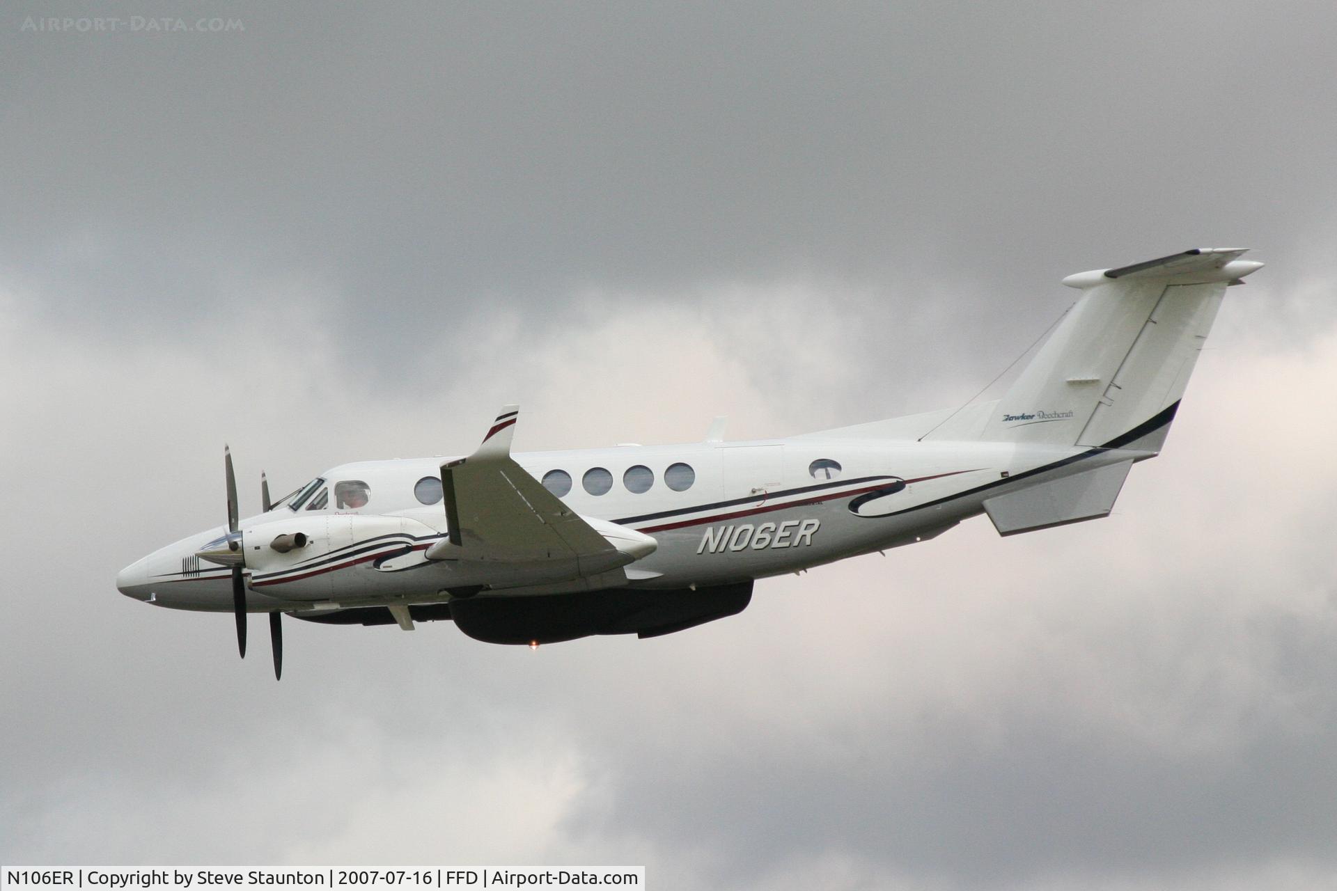 N106ER, 2005 Raytheon Aircraft Company B300 C/N FL-424, Royal International Air Tattoo 2007