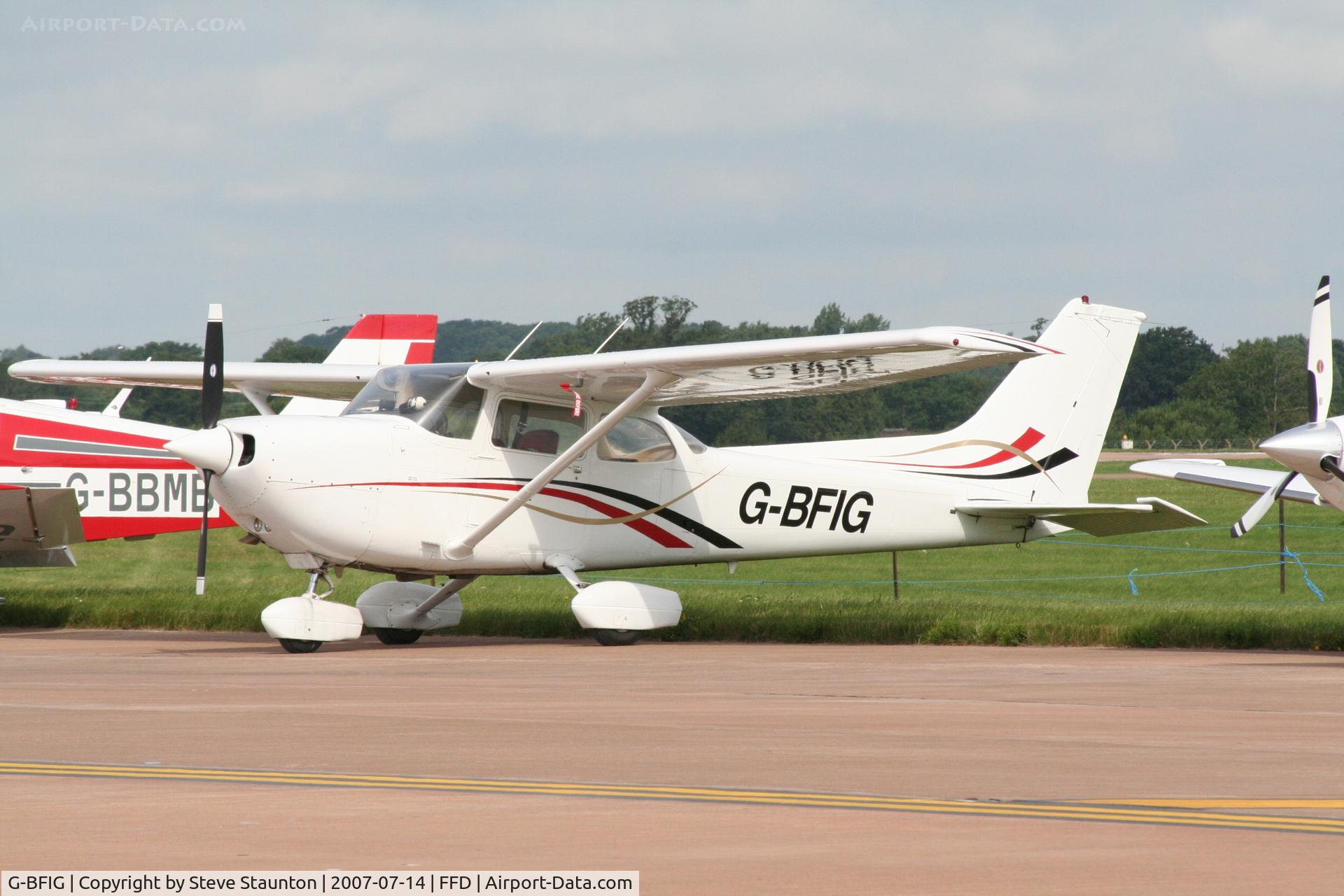 G-BFIG, 1977 Reims FR172K Hawk XP C/N 0615, Royal International Air Tattoo 2007