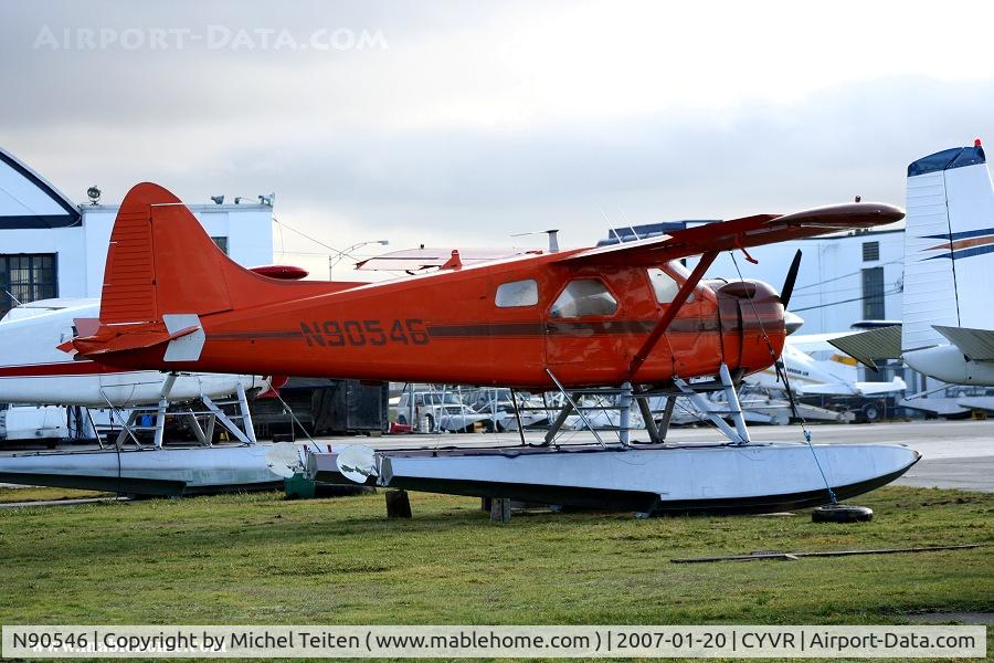 N90546, 1954 De Havilland Canada DHC-2 Beaver Mk.I C/N 722, Vancouver South terminal