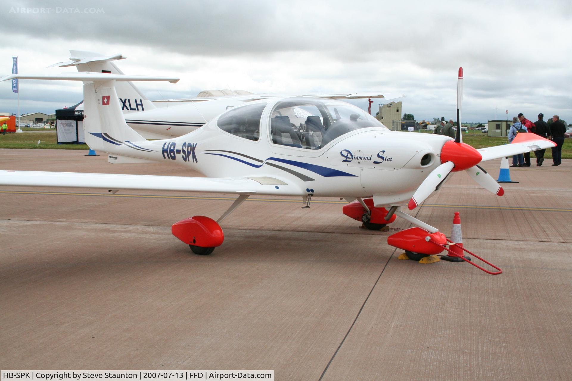 HB-SPK, 2001 Diamond DA-40 Diamond Star C/N 40.046, Royal International Air Tattoo 2007