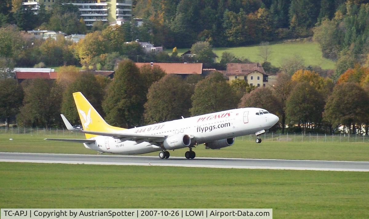 TC-APJ, 2002 Boeing 737-86N C/N 32735, B 737-800