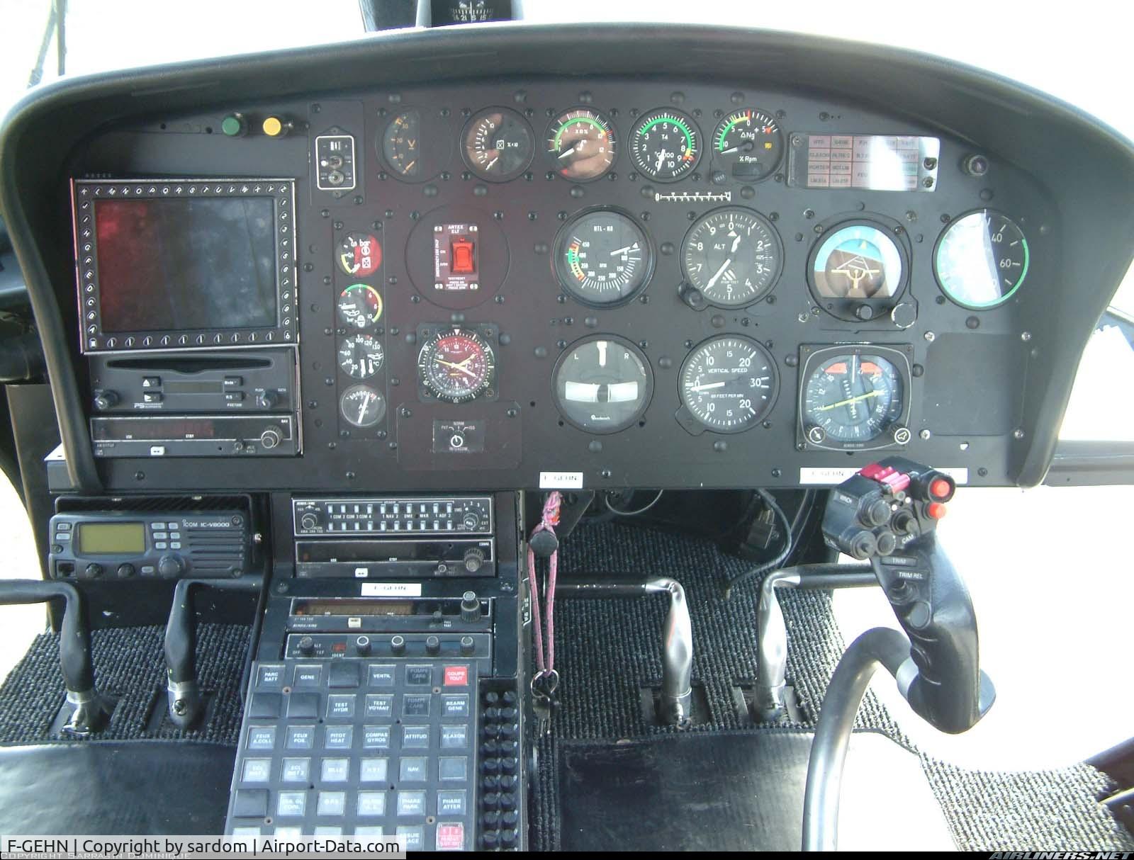 F-GEHN, 1978 Aerospatiale AS-350B-2 Ecureuil C/N 1027, Tableau de bord