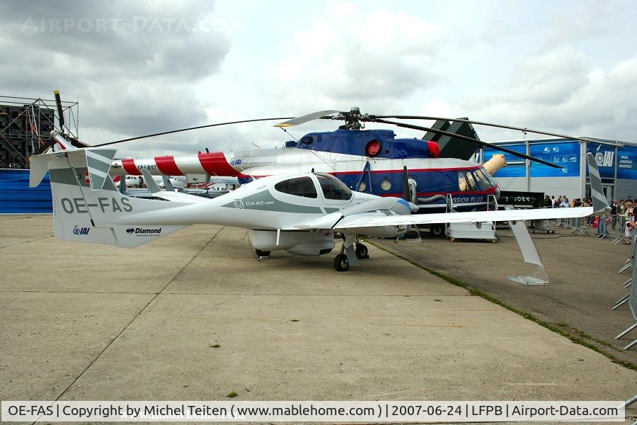 OE-FAS, Diamond DA-42MPP Twin Star C/N 42.234, At the 2007 Paris Airshow