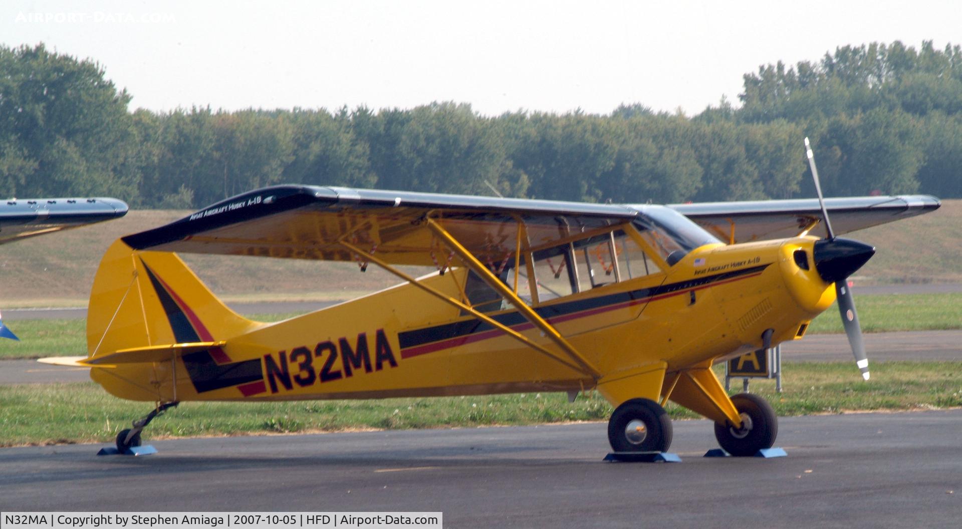 N32MA, Aviat A-1B Husky C/N 2401, At the AOPA Expo...