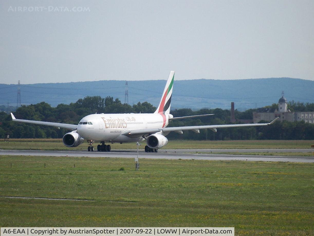 A6-EAA, 2000 Airbus A330-243 C/N 348, Emirates