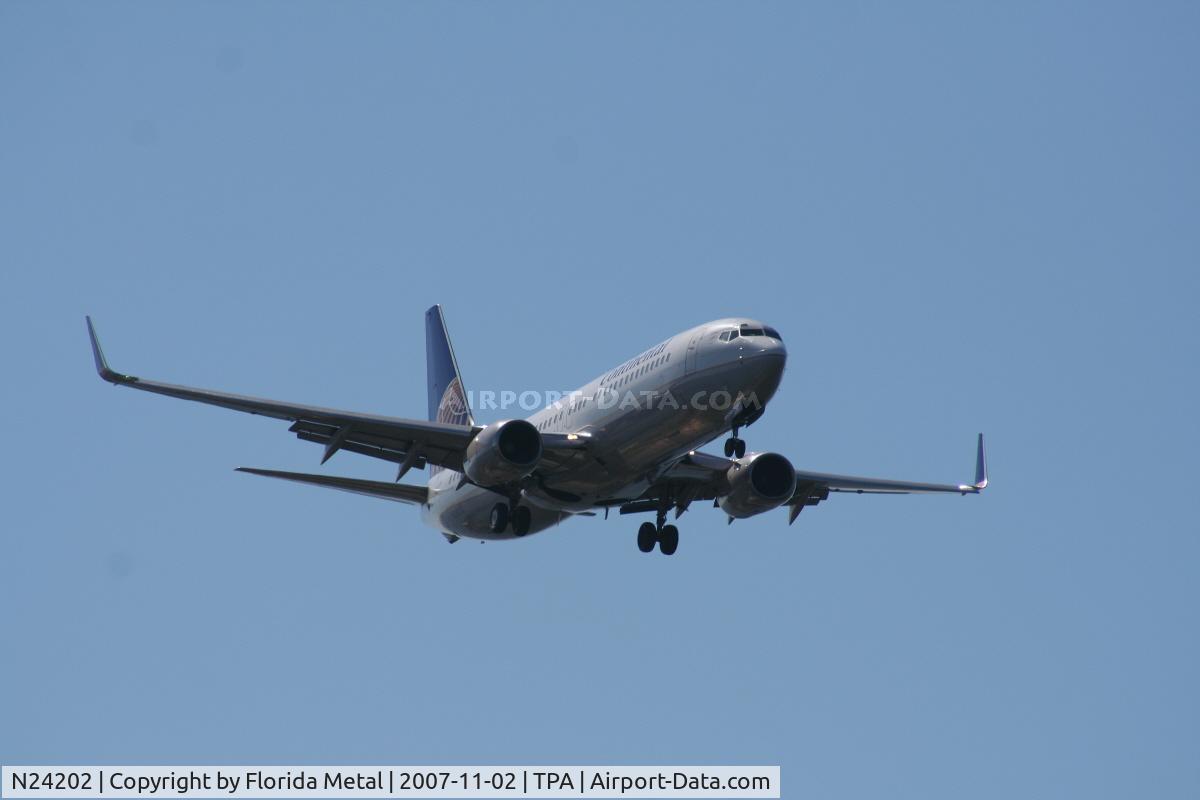 N24202, 2000 Boeing 737-824 C/N 30429, Continental