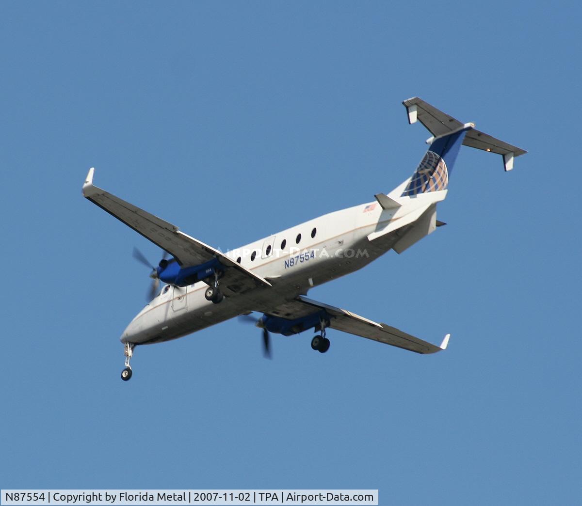 N87554, 1996 Raytheon Aircraft Company 1900D C/N UE-227, Continental Connection