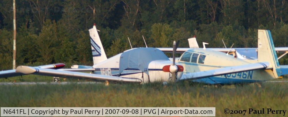 N641FL, 1971 Piper PA-28-140 C/N 28-7125548, From this vantage, looks like she's at a grass strip