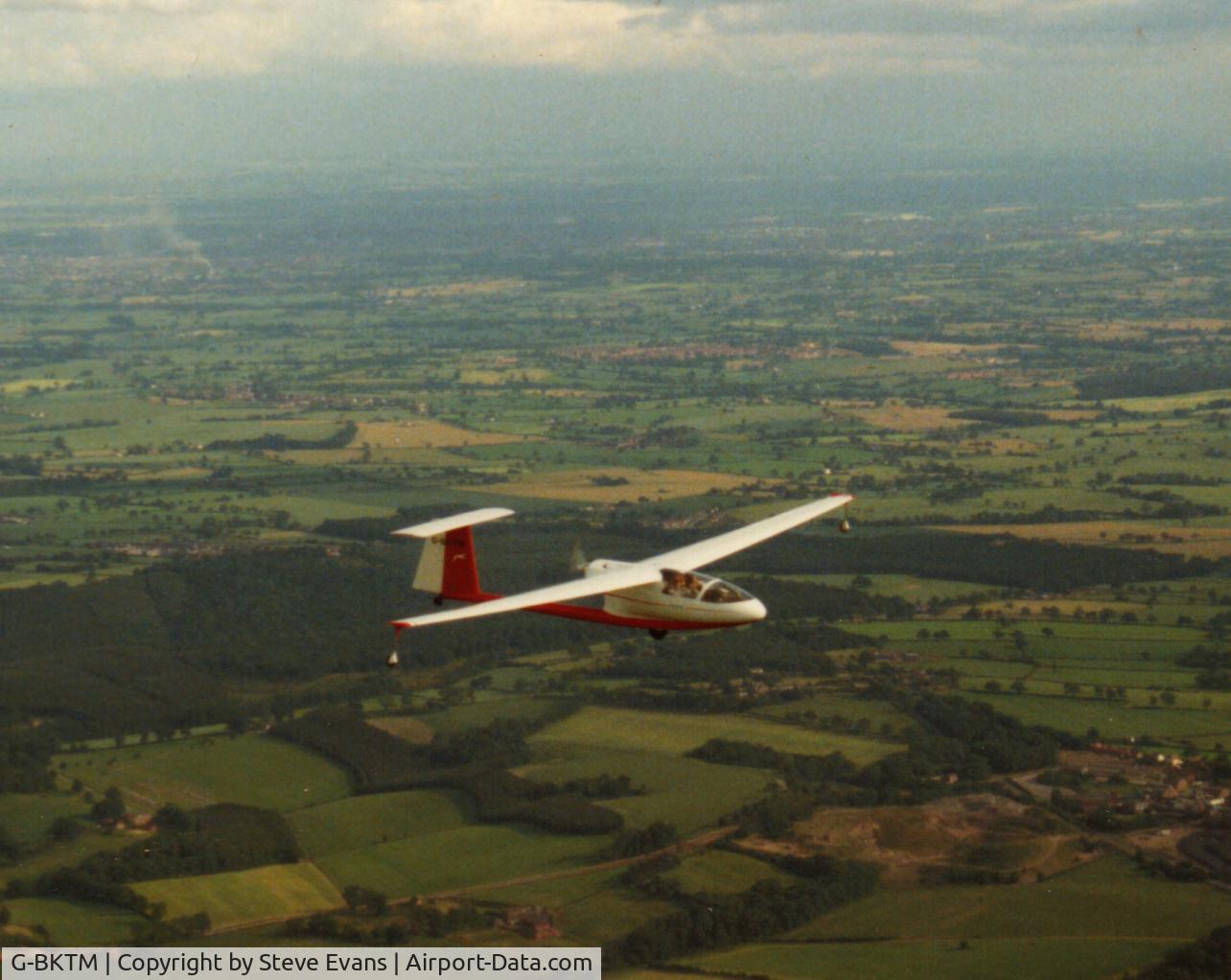 G-BKTM, 1976 PZL-Bielsko SZD-45A Ogar C/N B-656, Over Winsford