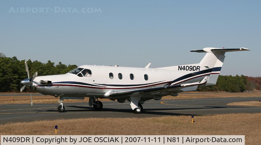 N409DR, 2000 Pilatus PC-12/45 C/N 377, Ready to leave Hammonton.