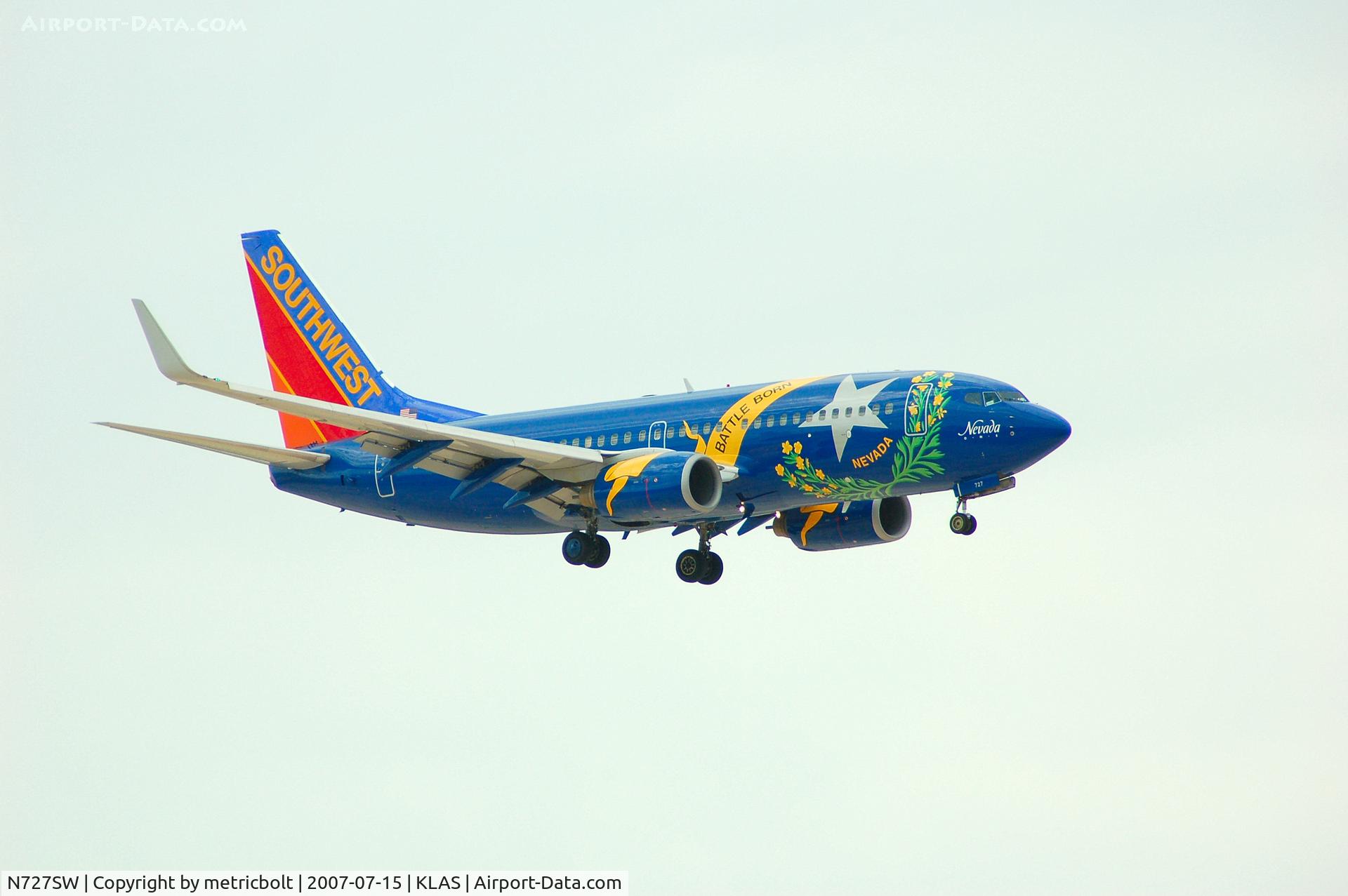 N727SW, 1999 Boeing 737-7H4 C/N 27859, 