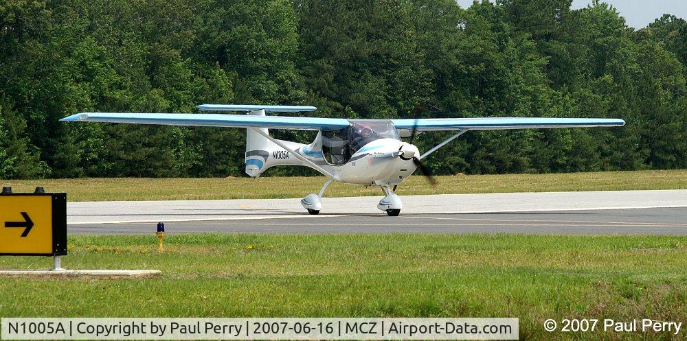 N1005A, 2005 Fantasy Air Allegro 2000 C/N 05-039, Making a quiet approach in taxi