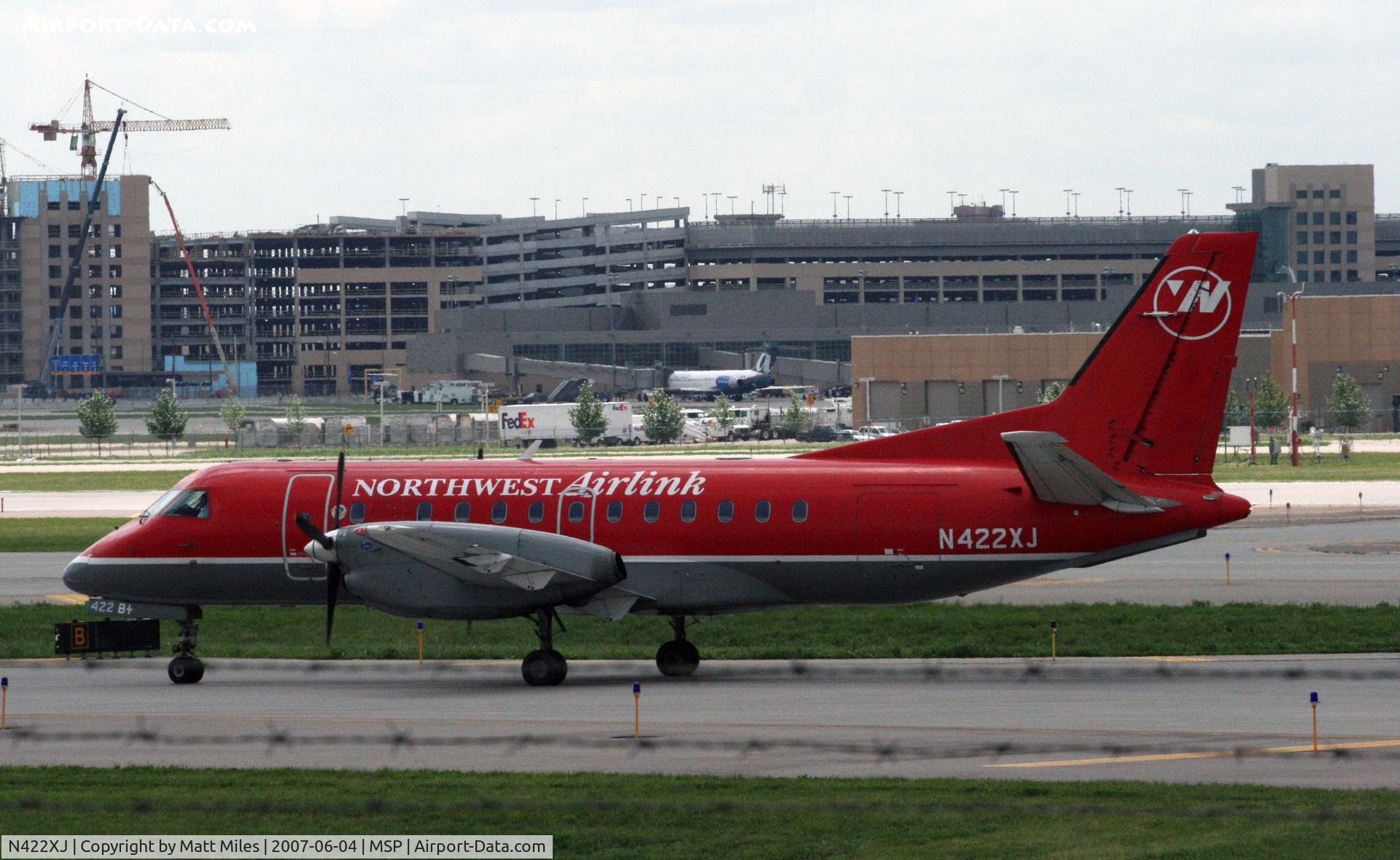 N422XJ, 1997 Saab 340B C/N 340B422, taxiing in after arrival from KBRD
