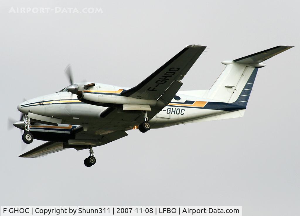 F-GHOC, 1978 Beech 200 Super King Air C/N BB-406, Landing rwy 32L