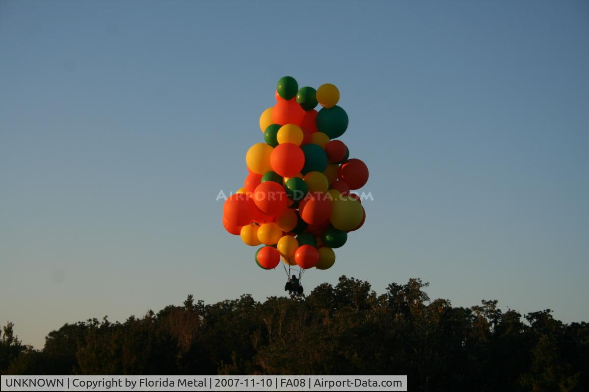 UNKNOWN, Balloons Various C/N Unknown, Cluster Balloon with lawn chair