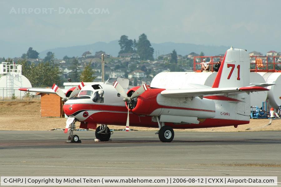 C-GHPJ, 1958 Grumman (Conair) S-2 Firecat (G-89) C/N 022 (136600 MSN 509), Firefighter aircraft from Conair seen during the 2006 Abbotsford Airshow
