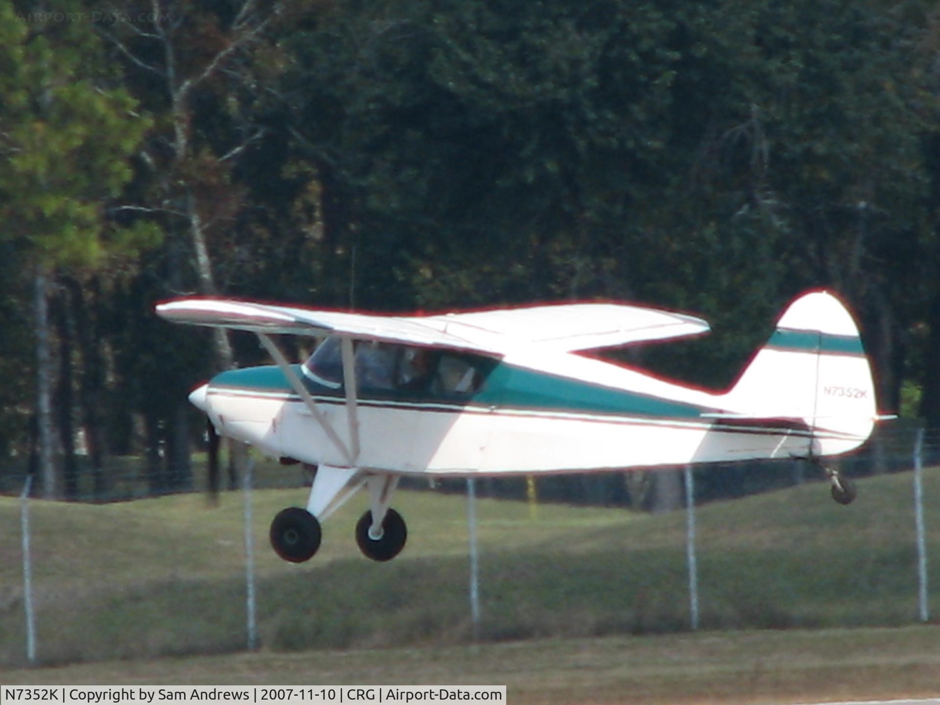 N7352K, 1950 Piper PA-20 Pacer C/N 20-260, Just took off at CRG