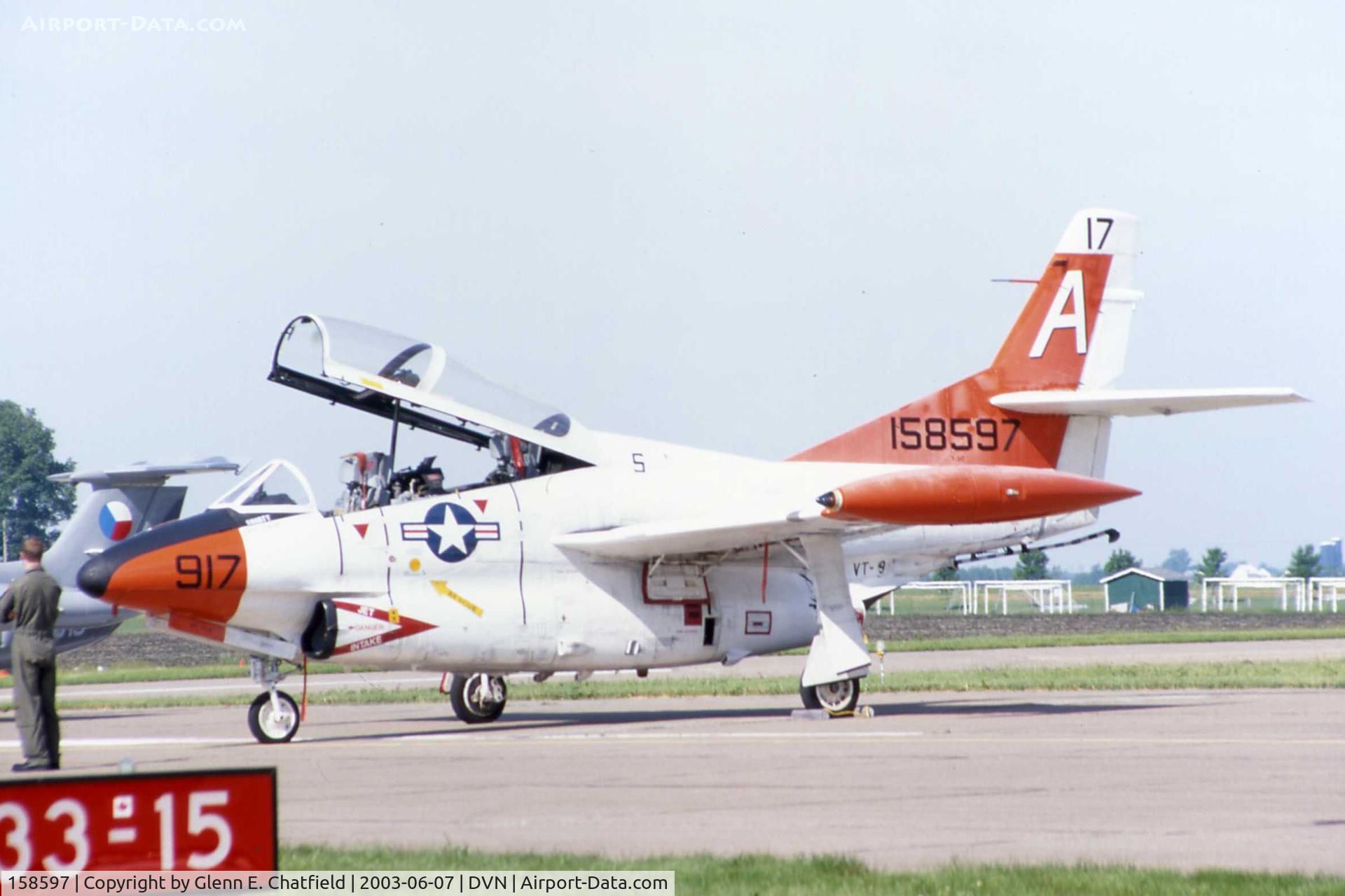 158597, Rockwell T-2C Buckeye C/N 346-23, T-2C at the Quad Cities Air Show