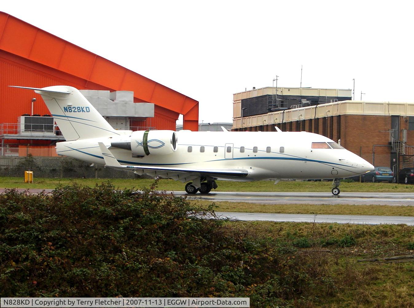 N828KD, 2004 Bombardier Challenger 604 (CL-600-2B16) C/N 5584, Challenger 604 at Luton