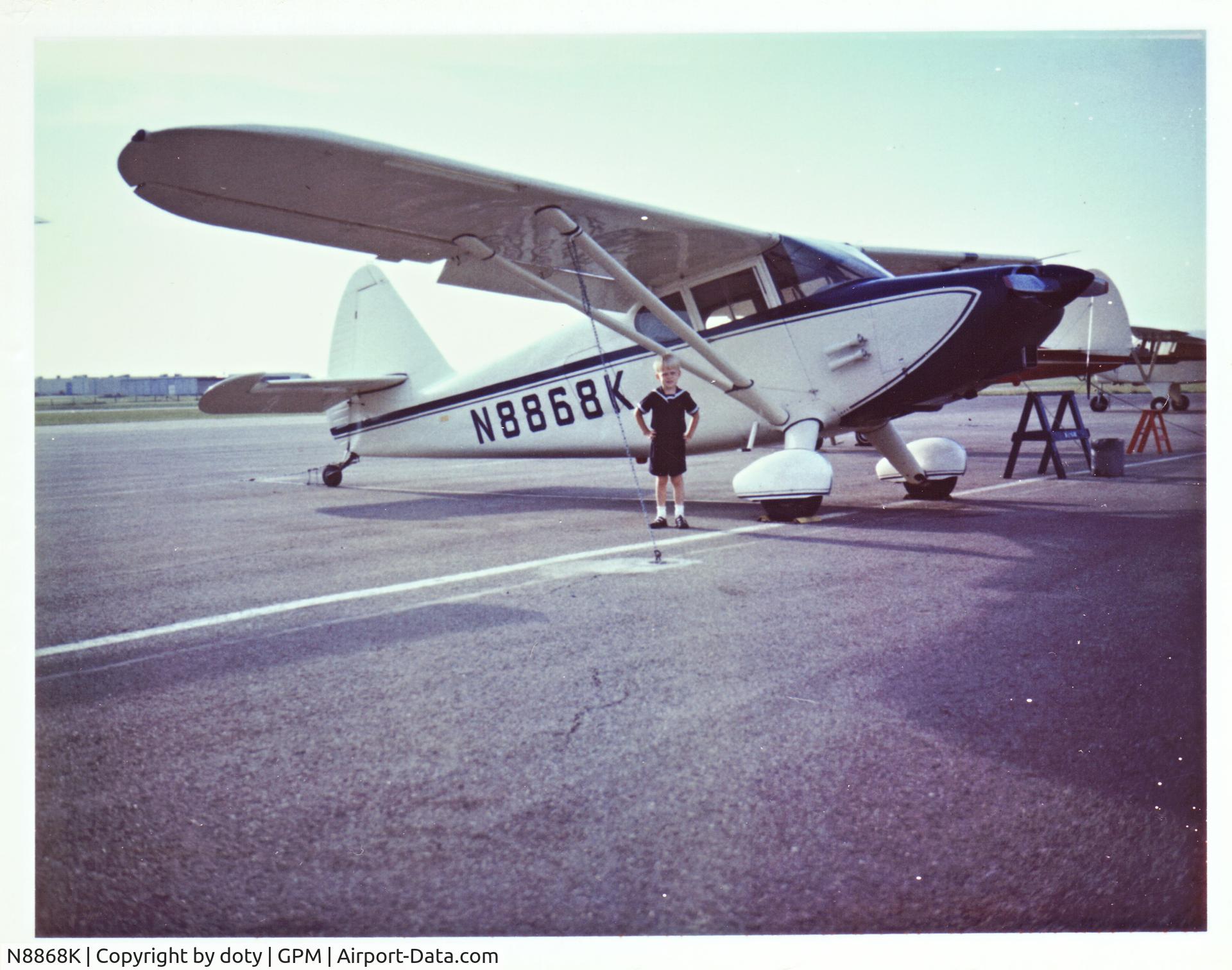 N8868K, 1947 Stinson 108-1 Voyager C/N 108-1868, photo of N8868K in early 70s