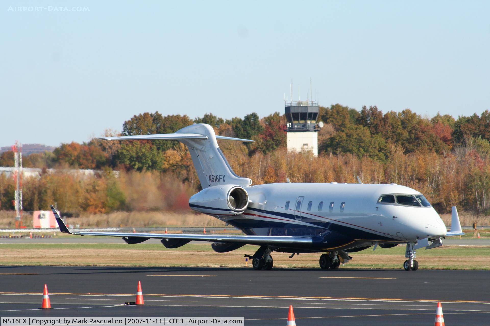 N516FX, 2004 Bombardier Challenger 300 (BD-100-1A10) C/N 20036, BD-100-1A10