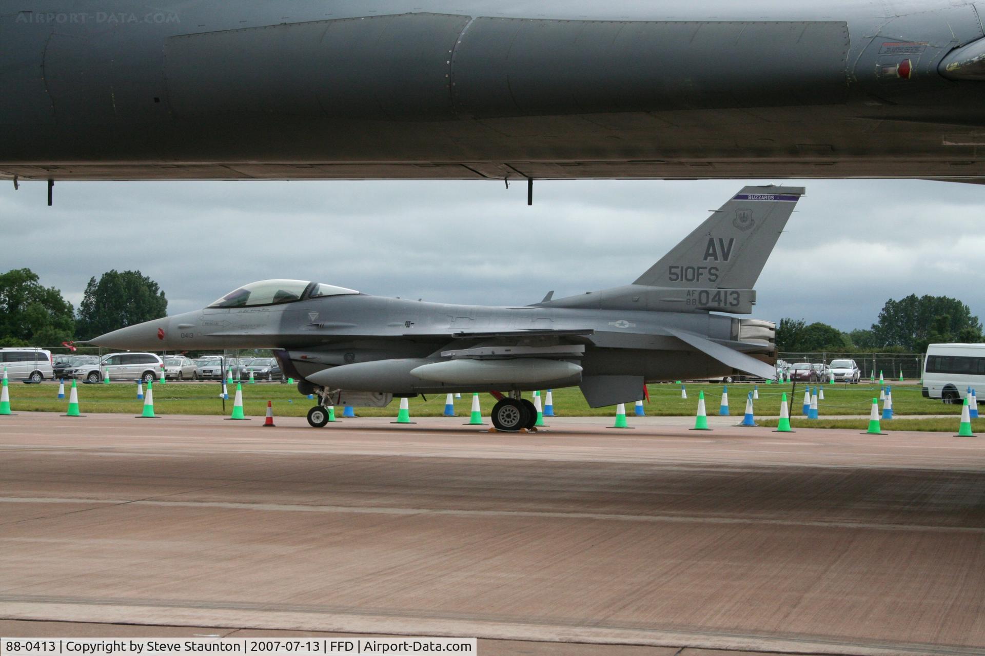 88-0413, 1988 General Dynamics F-16C Fighting Falcon C/N 1C-15, Royal International Air Tattoo 2007