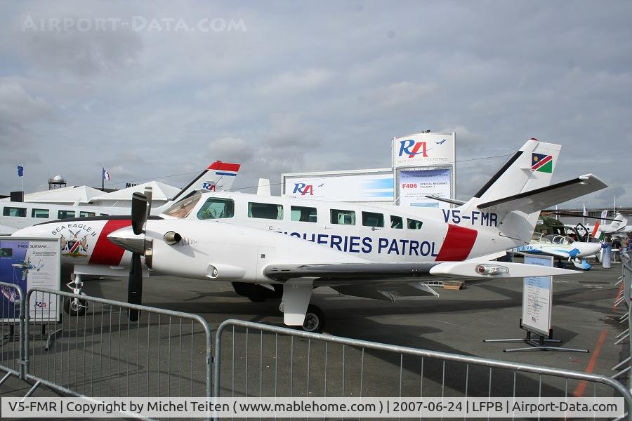 V5-FMR, Reims F406 Caravan II C/N F406-0093, from the Namibia Fisheries Patrol at the 2007 Paris Airshow