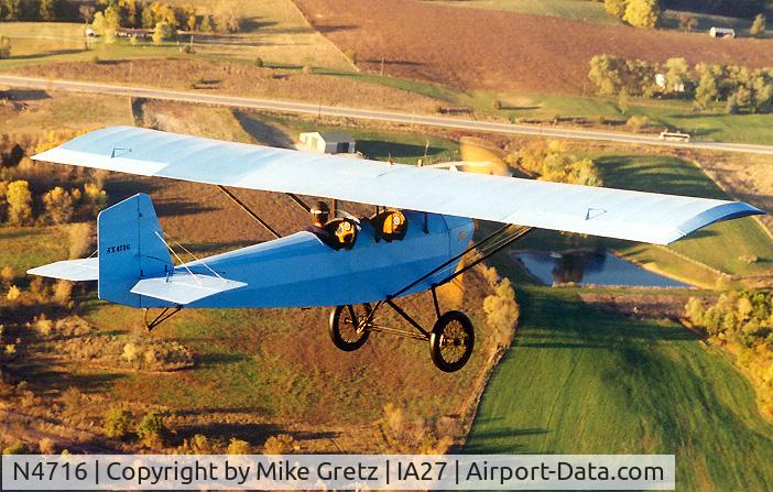 N4716, 1968 Pietenpol Air Camper C/N AAA-1, Ben Taylor flies his grandfather's Ford model A powered Pietenpol Aircamper near Antique Airfield Balkesburg, IA