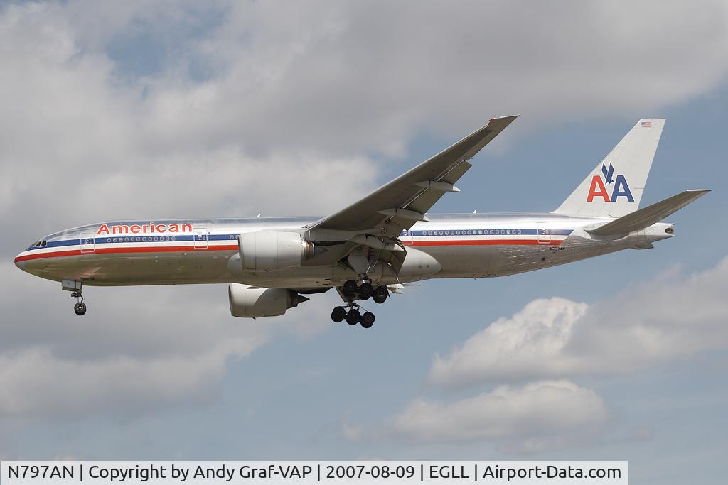 N797AN, 2001 Boeing 777-223 C/N 30012, American Airlines 777-200