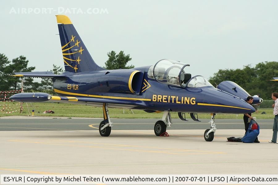 ES-YLR, Aero L-39 Albatros C/N 691880, Breitling Team