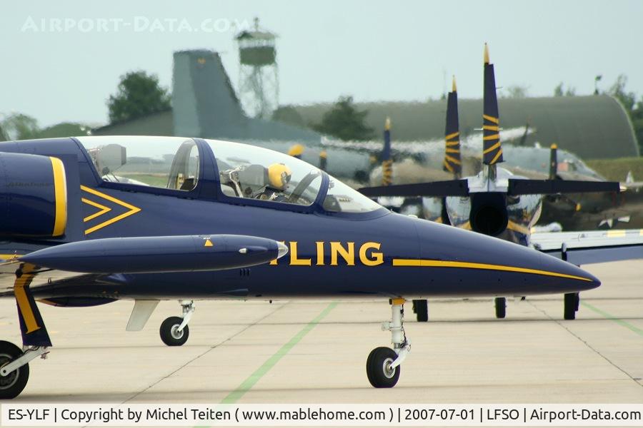ES-YLF, Aero L-39 Albatros C/N 433141, Breitiling Team