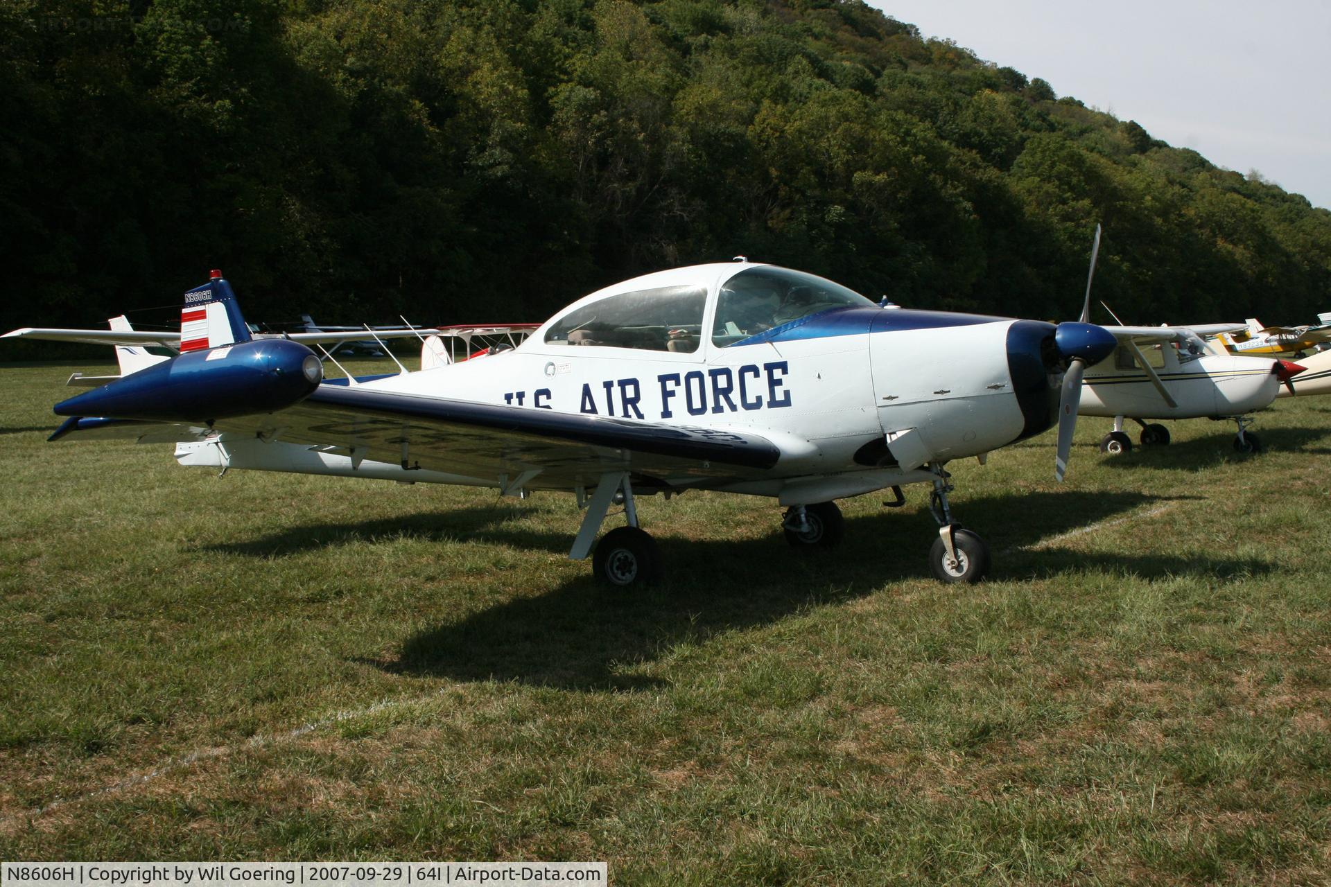 N8606H, 1947 North American Navion (NA-145) C/N NAV-4-567, Fly-in At Lee Bottom 2007
