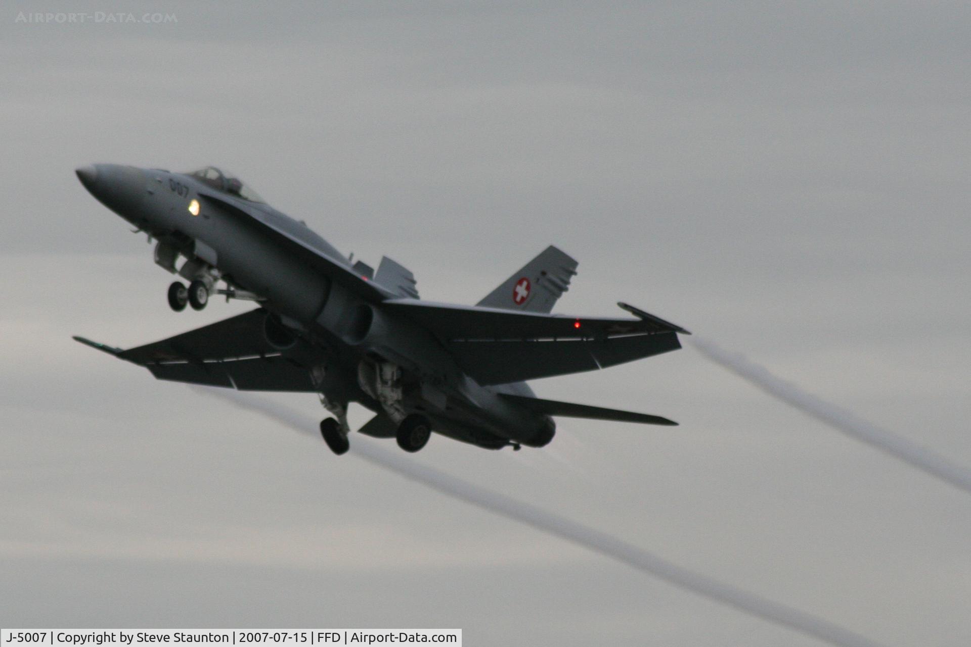 J-5007, McDonnell Douglas F/A-18C Hornet C/N 1335/SFC007, Royal International Air Tattoo 2007