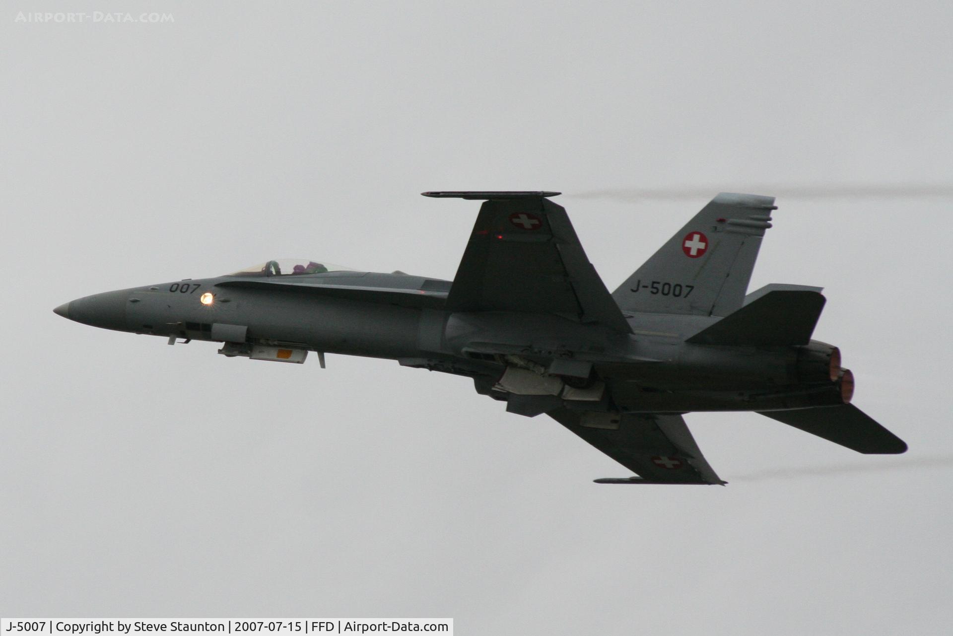 J-5007, McDonnell Douglas F/A-18C Hornet C/N 1335/SFC007, Royal International Air Tattoo 2007