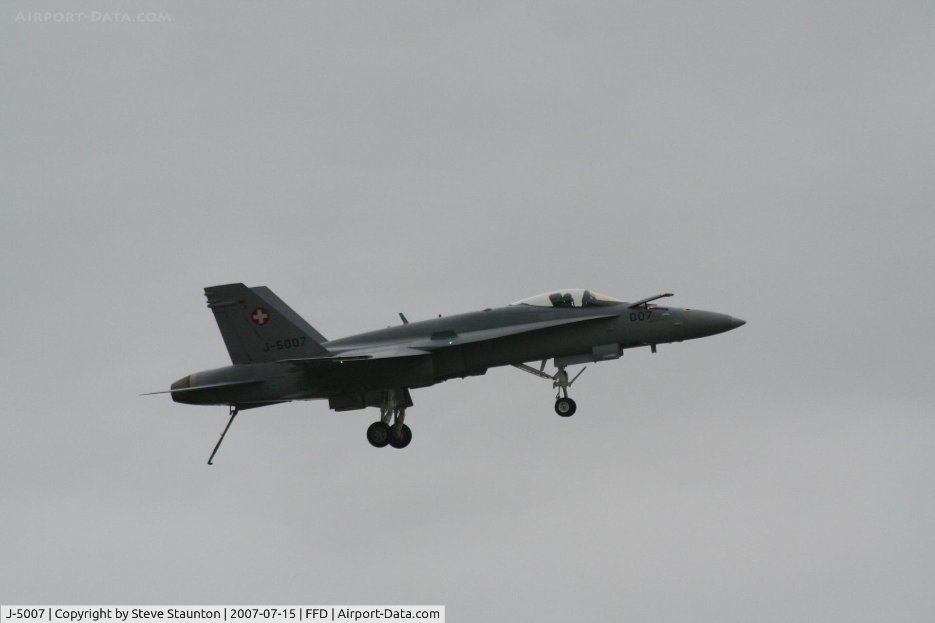 J-5007, McDonnell Douglas F/A-18C Hornet C/N 1335/SFC007, Royal International Air Tattoo 2007