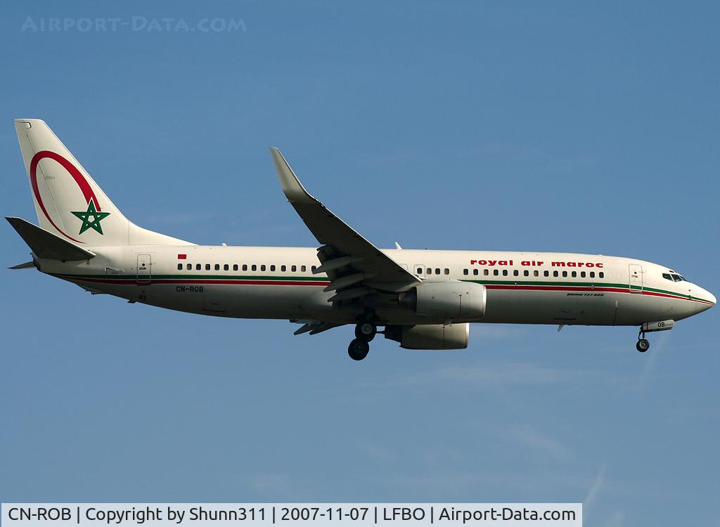 CN-ROB, 2005 Boeing 737-8B6 C/N 33060, Landing rwy 14R
