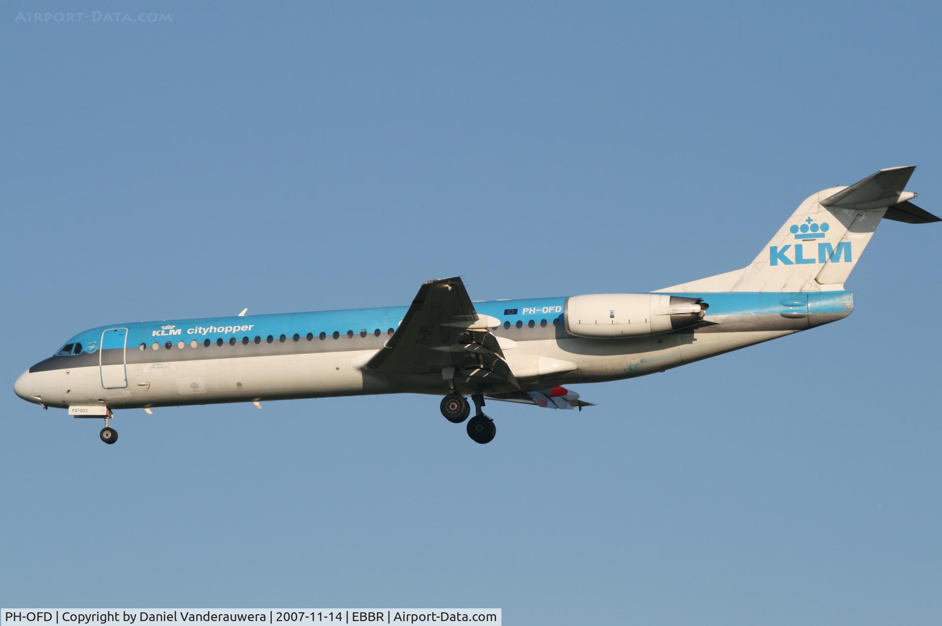 PH-OFD, 1988 Fokker 100 (F-28-0100) C/N 11259, arrival of flight KL1723 to rwy 25L