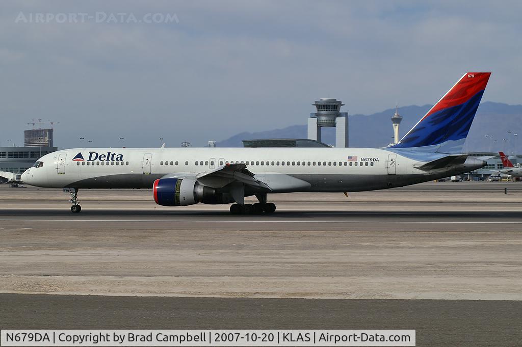 N679DA, 1992 Boeing 757-232 C/N 26955, Delta Airlines / 1992 Boeing 757-232