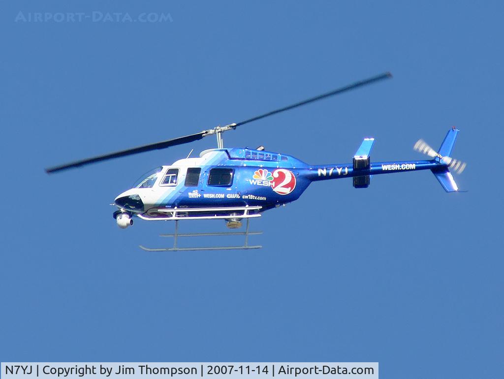 N7YJ, Bell 206L-4 LongRanger IV LongRanger C/N 52026, flying over Orlando, FL taken with Panasonic Lumix FZ30 at 900mm f/5.0 at 1/640 sec