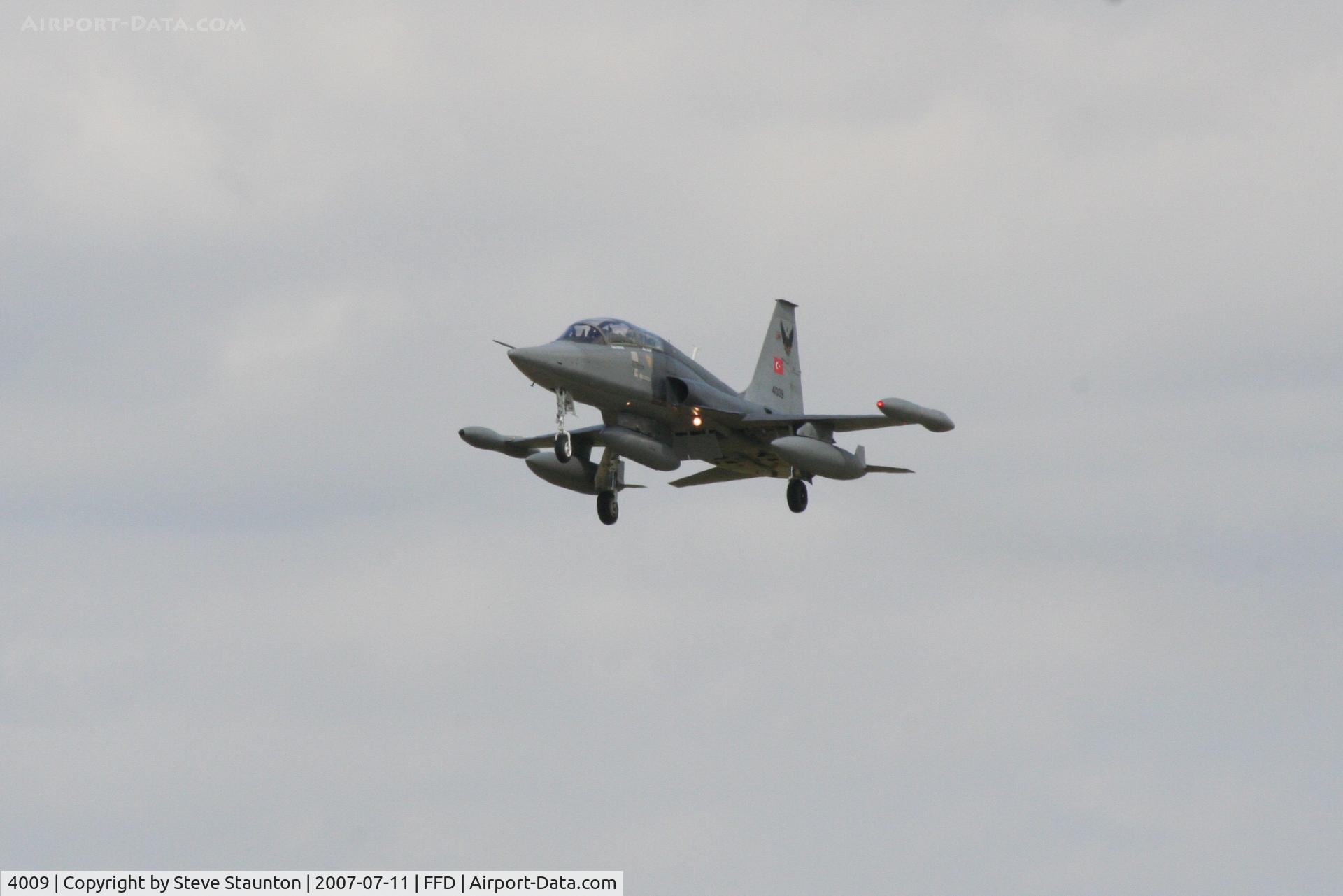 4009, 1969 Canadair NF-5B Freedom Fighter C/N 4009, Royal International Air Tattoo 2007